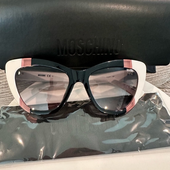 New Moschino Cat Eye Sunglasses - Picture 3 of 7